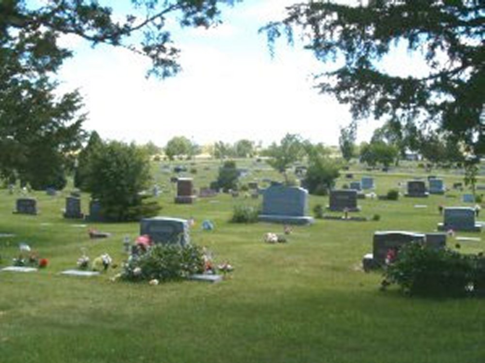 click here to open Greenlawn Cemetery