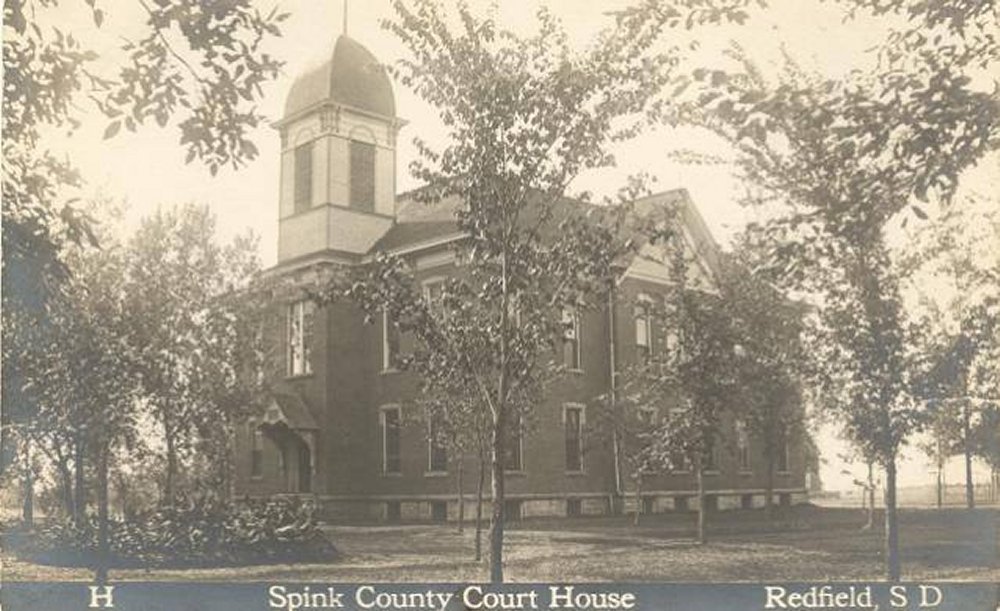 Photo of the old Spink County Courthouse, prior to 1926